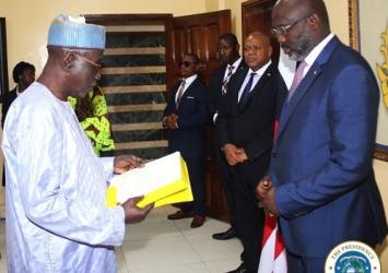Gambia's Ambassador reads and presents his letter of credence to Dr. George Manneh Weah
Executive Mansion