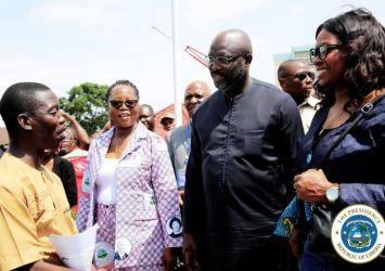 President Weah and First Lady Clar Weah greet JFK Medical Director Dr Jerry Browne as Health Minister Dr Jallah looks onEXECUTIVE MANSION