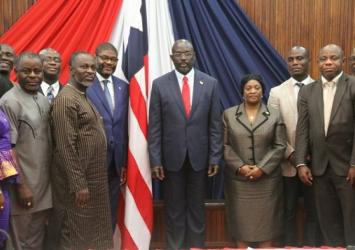 President Weah and VP Taylor in a group photo with his CabinetExecutive Mansion Photo